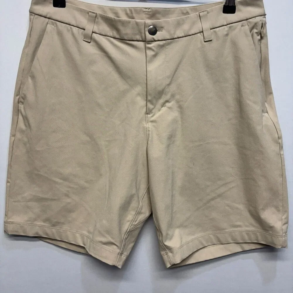 Lululemon Men ABC Shorts Classic Fit 9